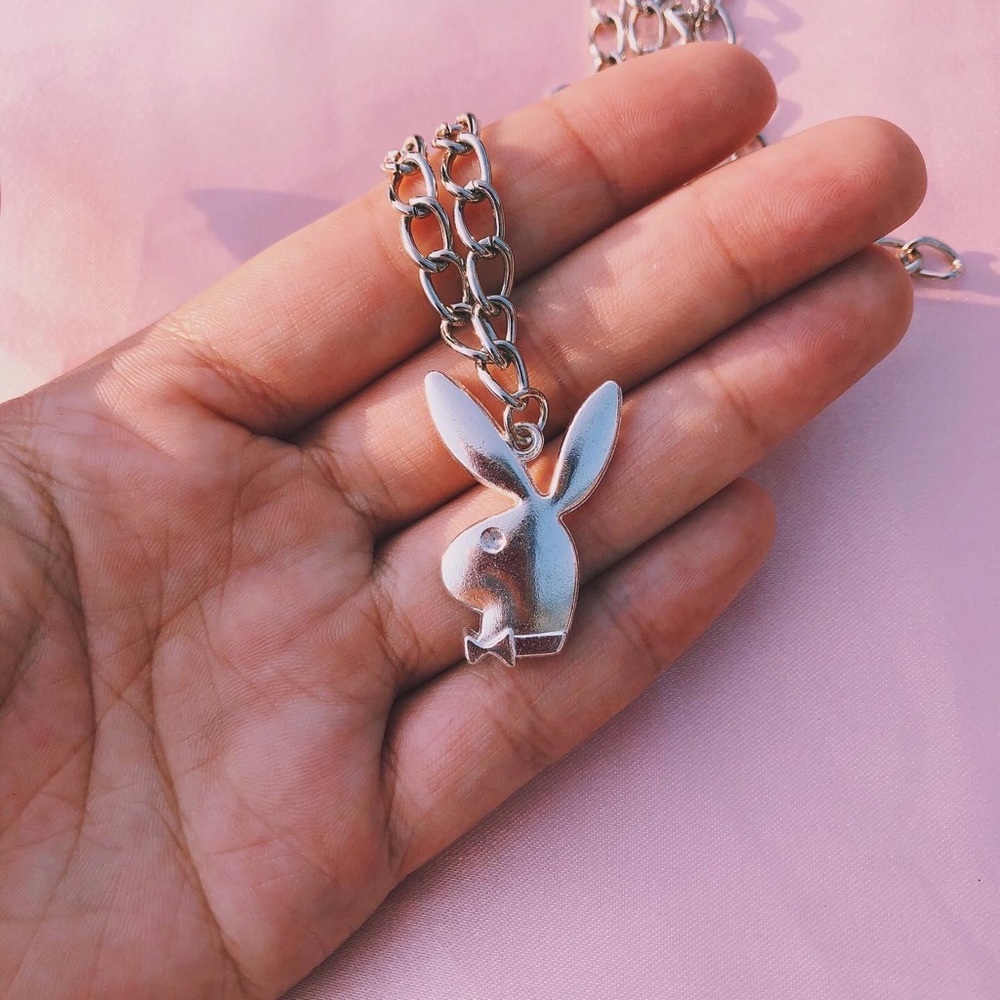 Play boy bunny necklace